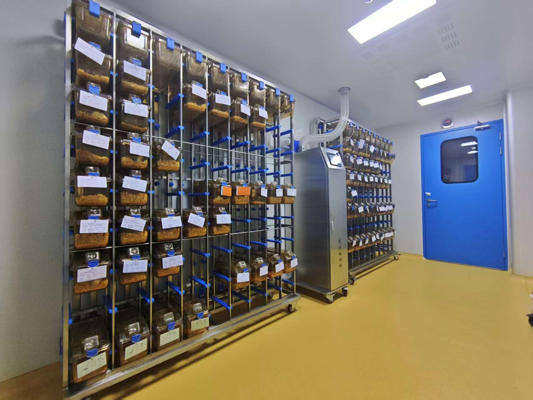 1760346113859005046.jpg 小鼠饲养室.jpg